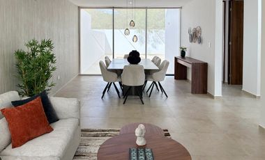 Casas en venta en privada en Conkal Merida dos plantas con alberca