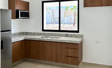 Casas en venta en privada en Conkal Merida dos plantas con alberca