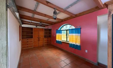Charming one-level home, Patzcuaro