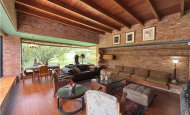 SE VENDE CASA EN APOSENTOS DE SOPO