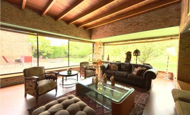 SE VENDE CASA EN APOSENTOS DE SOPO