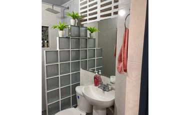 Apartaestudio Remodelado y Amoblado Con Terraza Privada