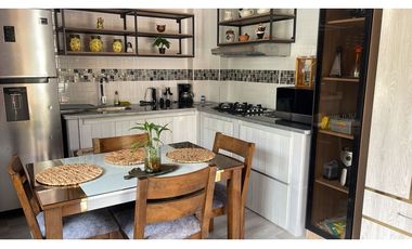 Apartaestudio Remodelado y Amoblado Con Terraza Privada