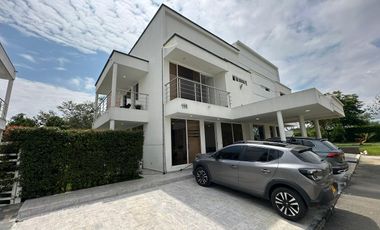 VENTA CASA CAMPESTRE MODERNA EN CONDOMINIO, SENDEROS DE LAS MERCEDES, JAMUNDI