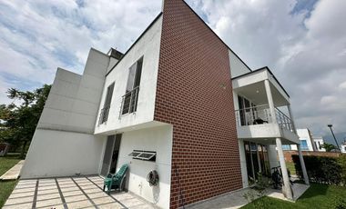 VENTA CASA CAMPESTRE MODERNA EN CONDOMINIO, SENDEROS DE LAS MERCEDES, JAMUNDI