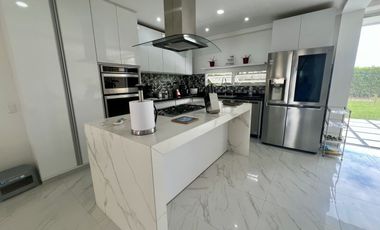 VENTA CASA CAMPESTRE MODERNA EN CONDOMINIO, SENDEROS DE LAS MERCEDES, JAMUNDI