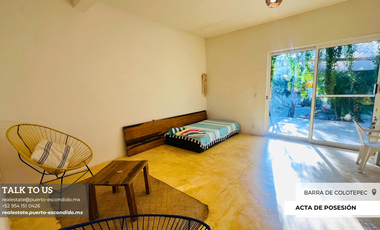 Casa con Alberca y Vista al Mar en Barra de Colotepec