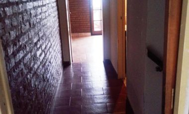 Triplex en venta - 3 Dormitorios 2 Baños - Martín Coronado