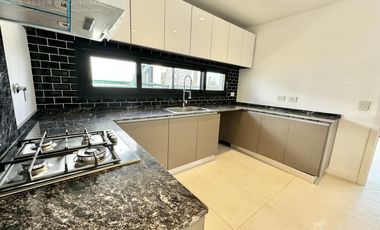 Casa de 5 Ambientes en Venta en La Reserva Cardales - Sofitel