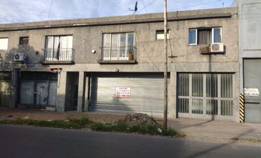 Local a la calle en Venta Haedo / Moron (A108 8013)