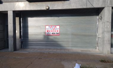 Local a la calle en Venta Haedo / Moron (A108 8013)