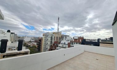 EN VENTA DEPARTAMENTO 2PISO FRENTE BALCON GENERAL PAZ PERMUTO POR TERRENO APTO DUPLEX
