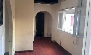 PH en alquiler - 1 Dormitorio 1 Baño - Valentin Alsina