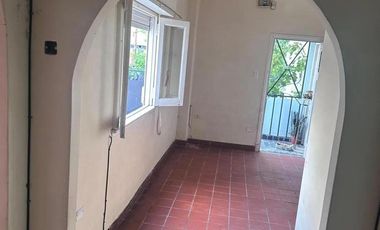 PH en alquiler - 1 Dormitorio 1 Baño - Valentin Alsina