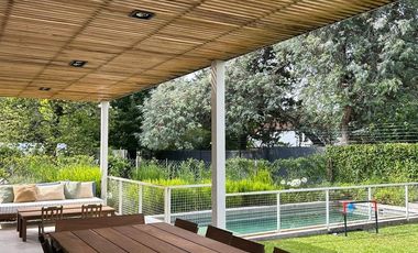 Casa con jardín y pileta en Alquiler Enero 2026 en la Horqueta