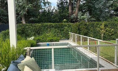 Casa con jardín y pileta en Alquiler Enero 2026 en la Horqueta