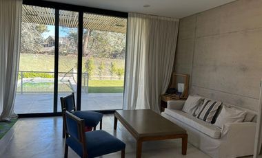 Casa con jardín y pileta en Alquiler Enero 2026 en la Horqueta