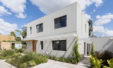 Casa con jardín y pileta en Alquiler Enero 2026 en la Horqueta