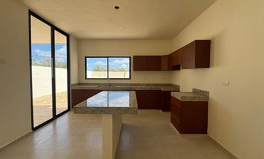 VENTA CASA EN PRIVADA CON AMENIDADES, CONKAL YUCATÁN