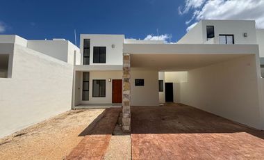VENTA CASA EN PRIVADA CON AMENIDADES, CONKAL YUCATÁN