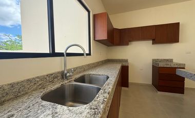 VENTA CASA EN PRIVADA CON AMENIDADES, CONKAL YUCATÁN