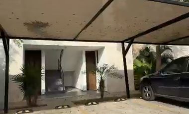 RENTA DE DEPARTAMENTO AMUEBLADO CON PISCINA EN TEMOZON NORTE.