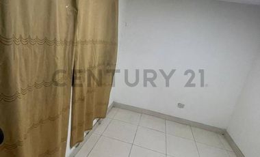 Venta 79% de Acciones y Derechos | Amplio Triplex en Mirones