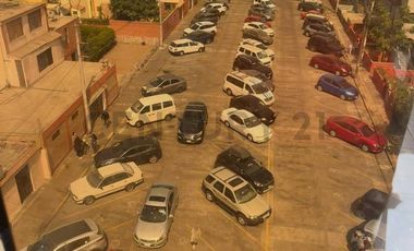 Venta 79% de Acciones y Derechos | Amplio Triplex en Mirones