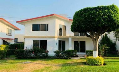 EXCELENETE CASA CON ALBERCA  EN DELICIAS CUERNAVACA