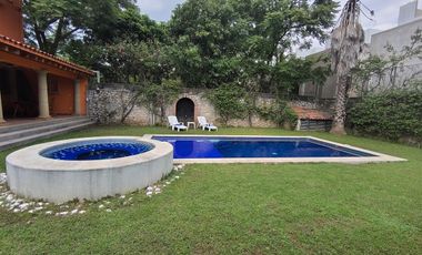 785m² Casa Con Alberca en Fraccionamiento al Oriente de Cuernavaca, JIUTEPEC