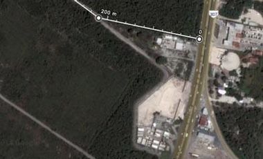Lote comercial en Venta cerca del Aeropuerto,  sobre Av. Luis Donaldo Colosio, en Cancún