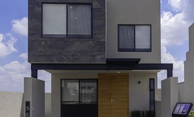 Casa en venta en Lomas de Angelopolis Puebla, 3 recamaras.