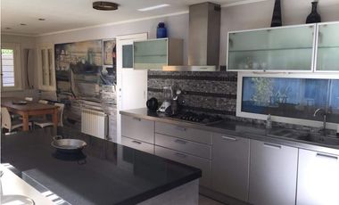 VENTA IMPONENTE CASA 5 AMB - ZONA PLAYA GRANDE