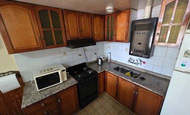 Venta de casa en Luzuriaga, Maipú. 5 ambientes.