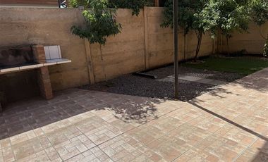 Casa en Venta en Padre Luis Belmar 196, Machali