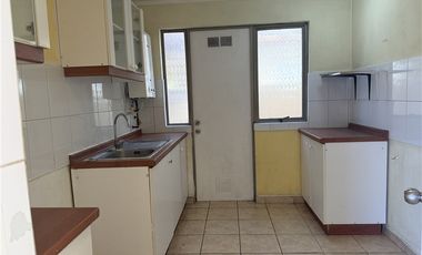 Casa en Venta en Padre Luis Belmar 196, Machali