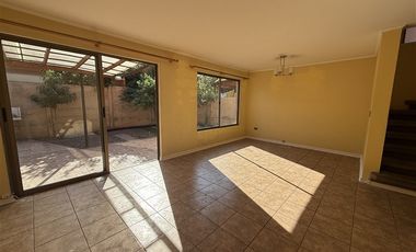Casa en Venta en Padre Luis Belmar 196, Machali