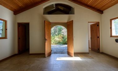 Casa en Arriendo en Avenida Santa Maria / Lo Curro