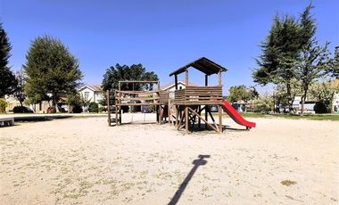 Casa en Venta en Venta Casa. 3D 3B 2E y Piscina, Valle Grande, Lampa