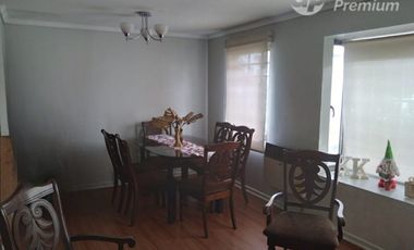 Casa en Venta en El Hualle con Av. Rojas Magallanes