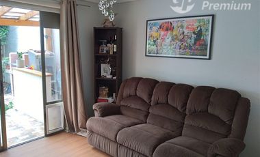 Casa en Venta en El Hualle con Av. Rojas Magallanes