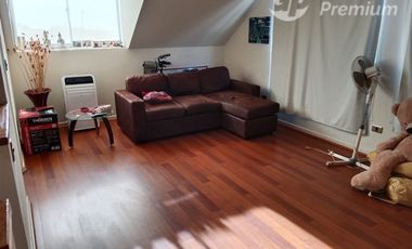Casa en Venta en El Hualle con Av. Rojas Magallanes