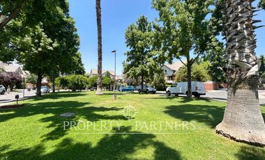 Espectacular y acogedora casa en exclusivo condominio Puertas de Huechuraba