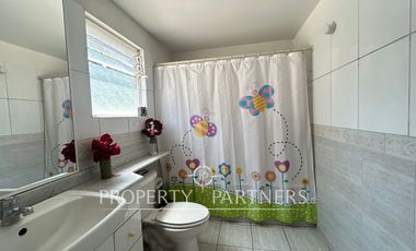 Espectacular y acogedora casa en exclusivo condominio Puertas de Huechuraba