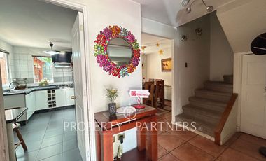 Espectacular y acogedora casa en exclusivo condominio Puertas de Huechuraba
