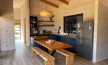 Pichilemu, Casa Nueva Amoblada en Condominio