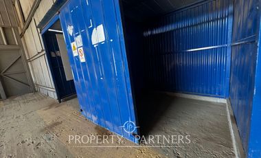 Terreno con 4 galpones, sector la Negra.