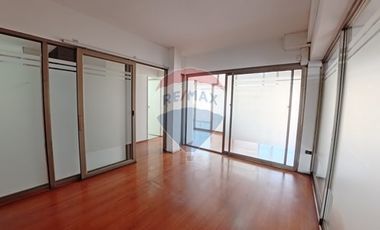 Amplia Oficina de 110m2 en Santiago