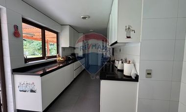 Extraordinaria casa Los Dominicos, 4D/3B piscina