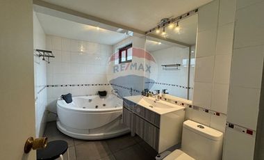 Extraordinaria casa Los Dominicos, 4D/3B piscina